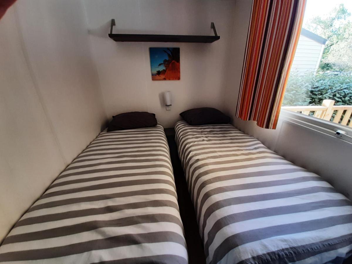 Mobile Home Entierement Equipe La Roque-d'Antheron Dış mekan fotoğraf